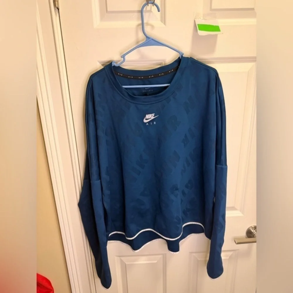 Women’s Nike Crewneck Sweatshirt